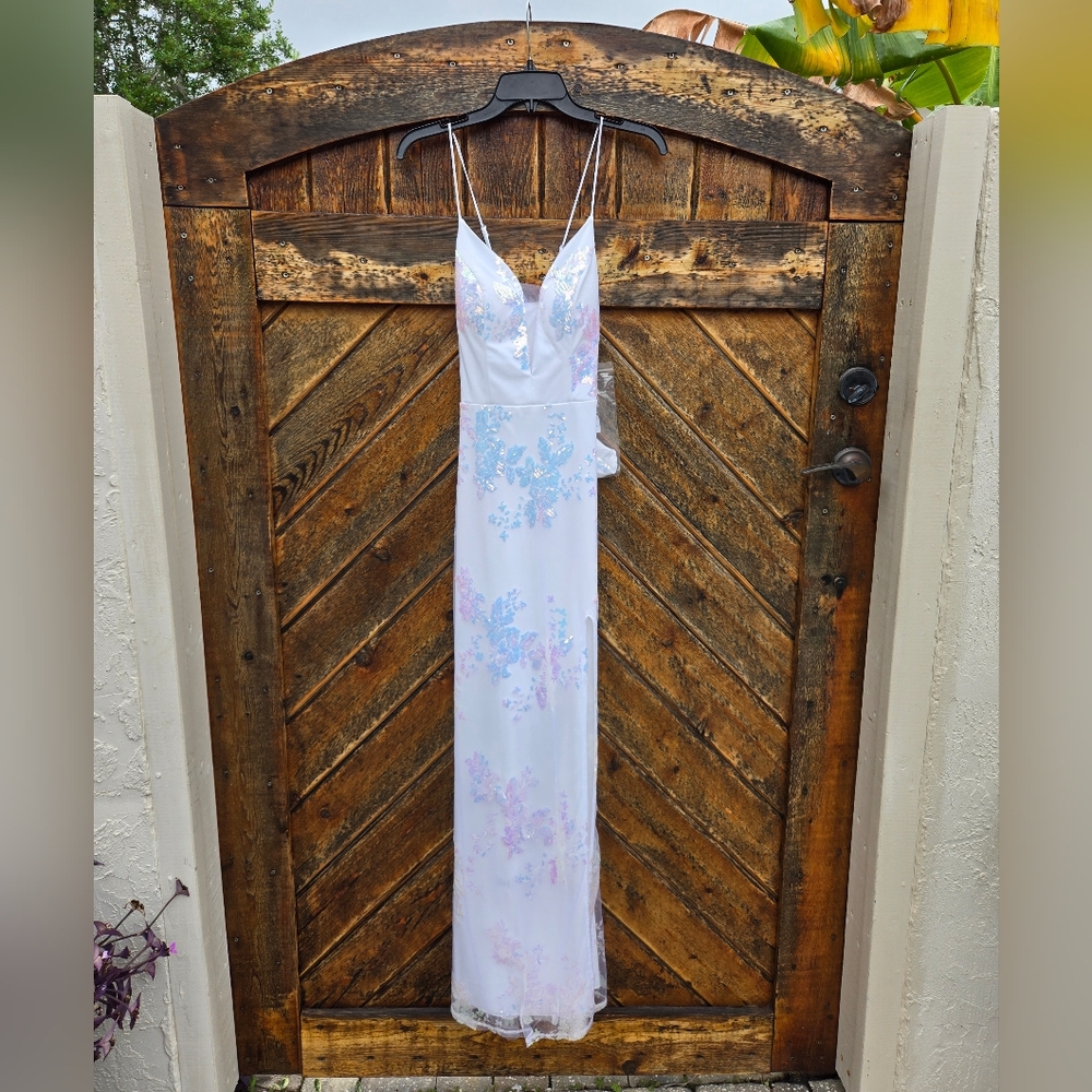 NWT City Triangles Iridescent Sequin Formal Gown